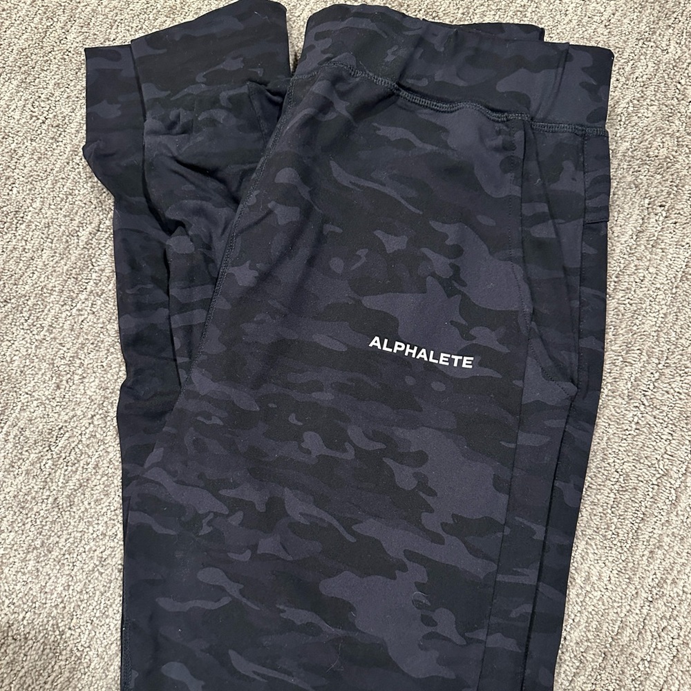 Alphalete joggers